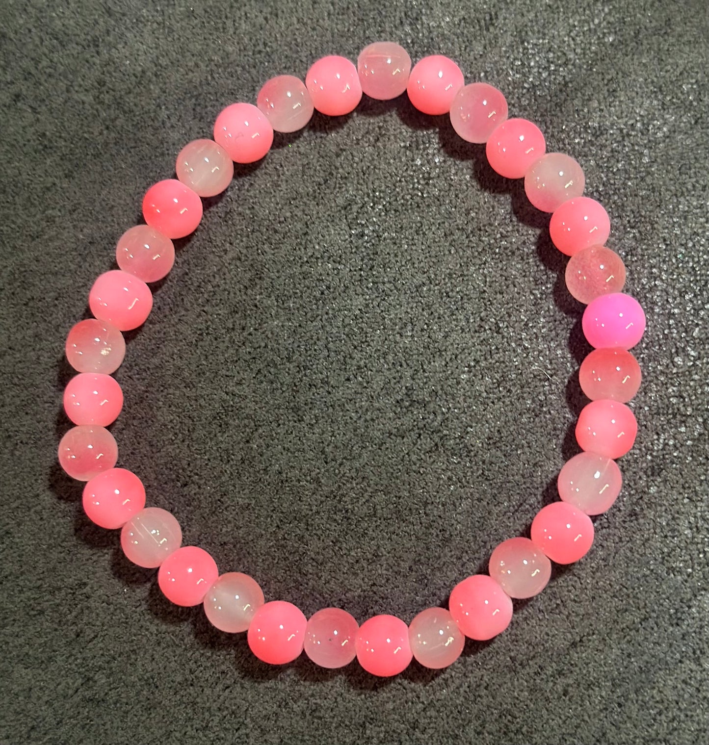 Pink and Peachy Glass Beaded Bracelet