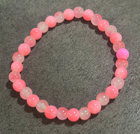 Pink and Peachy Glass Beaded Bracelet